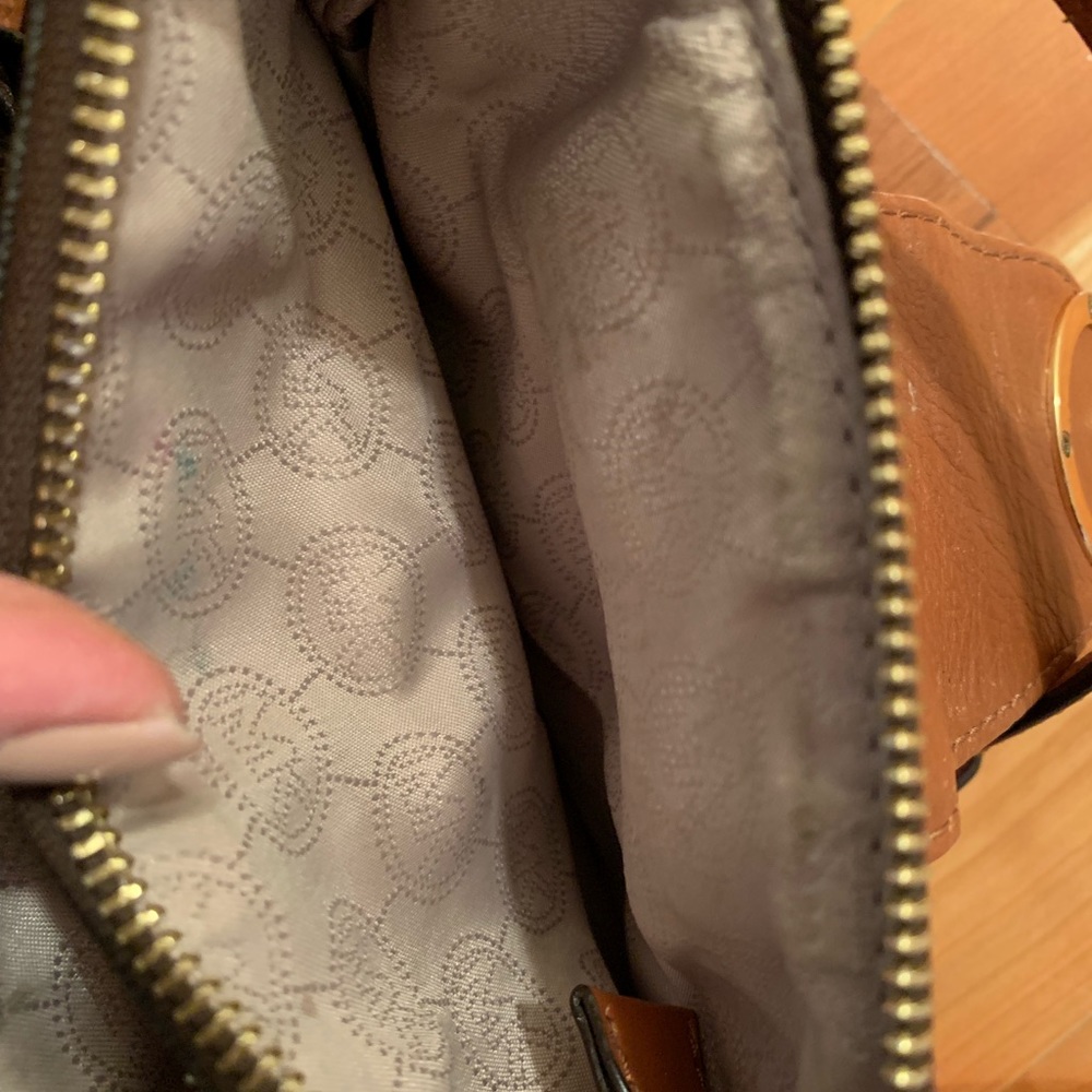 Michael Kors Crossbody - Picture 6 of 7